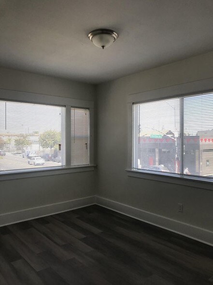 More Photos Of 1089 E 7th St, Long Beach Apartments For Sale