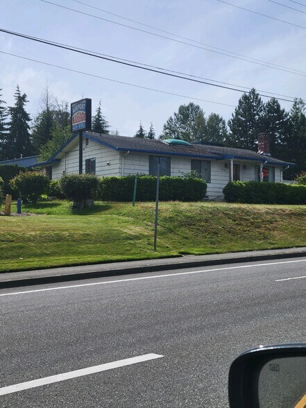 More Photos Of 11608 Airport Rd, Everett Office For Sale