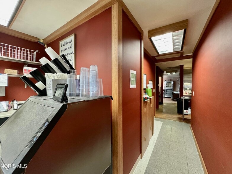 More Photos Of 404 W Vine St, Edgerton Restaurant For Sale