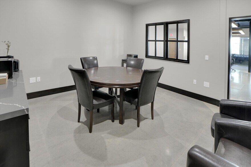 More Photos Of 4720-4790 Calle Carga, Camarillo Manufacturing For Sale