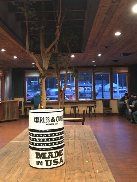 More Photos Of 633 E 1st St, Port Angeles General Retail For Sale