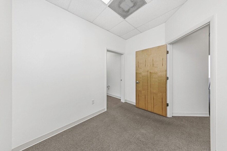 More Photos Of 14517 Bruce B Downs Blvd, Tampa Medical For Lease