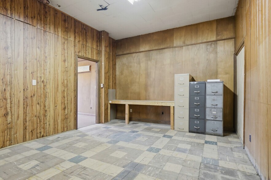 More Photos Of 401 Hodges Ave, Albany Industrial For Sale