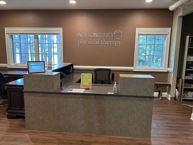 More Photos Of 115 The Plains Rd, Middleburg Office For Lease