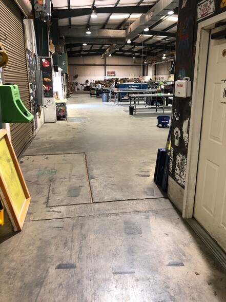 More Photos Of 302 Alabama St, Auburn Flex For Lease