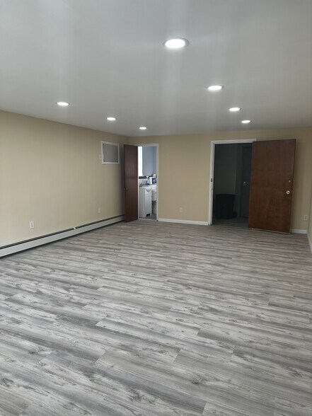 More Photos Of 311 Ryers Ave, Cheltenham Office Residential For Lease