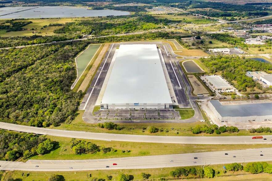 More Photos Of 5001 Crossroads Pky, Fort Pierce Warehouse For Sale