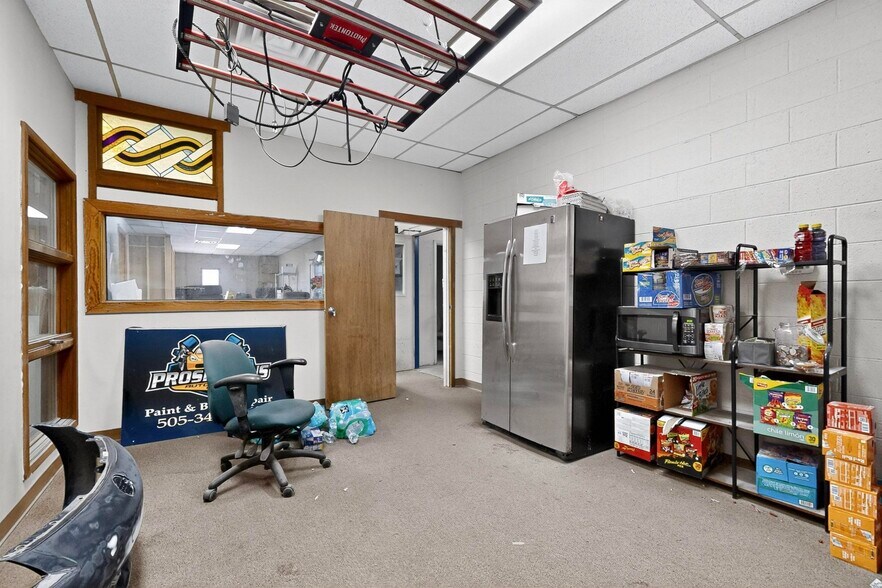 More Photos Of 2105 Aztec Rd NE, Albuquerque Warehouse For Sale