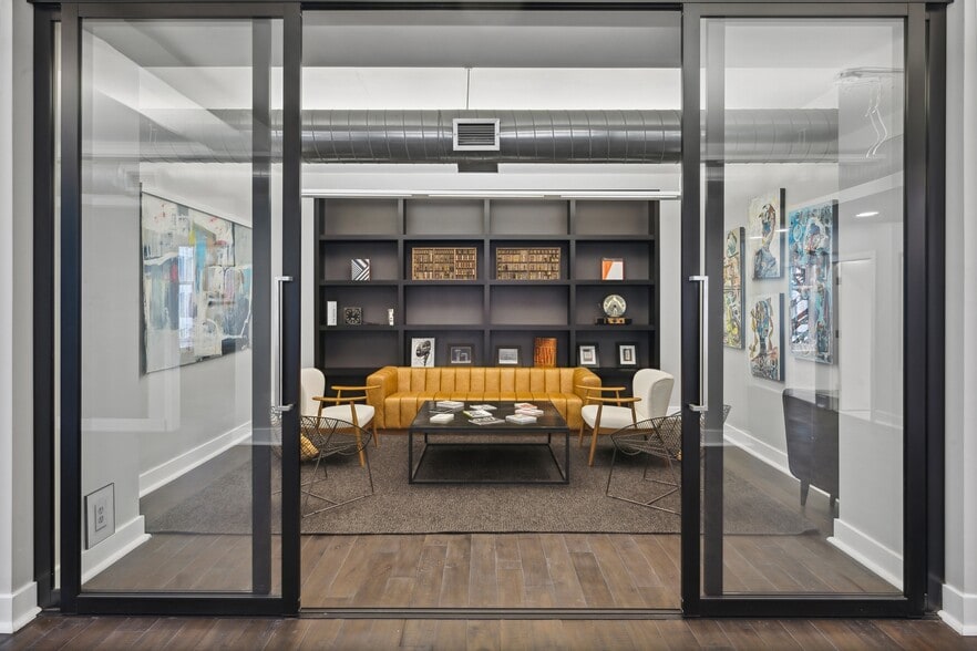 More Photos Of 33 W Jackson Blvd, Chicago Loft Creative Space For Sale