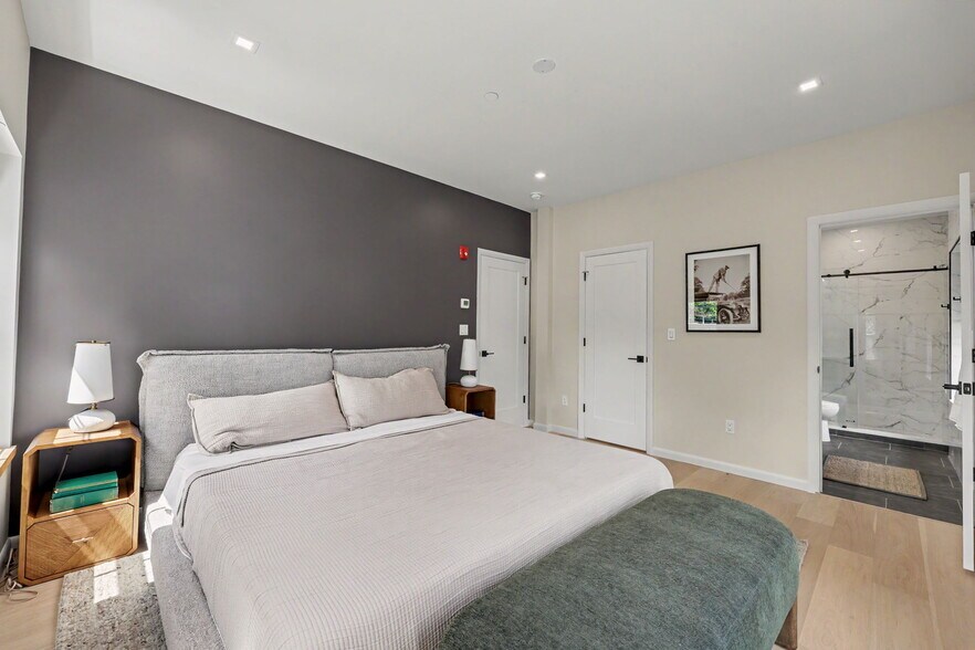 More Photos Of 63 Church St, Greenwich Apartments For Sale