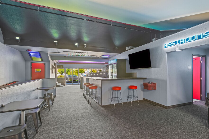 More Photos Of 714 Main St, Lewiston Movie Theatre For Sale