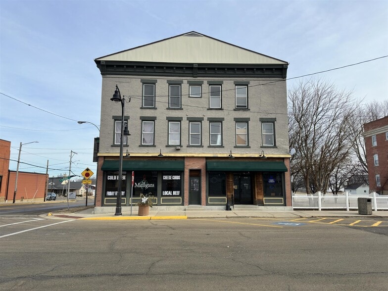 More Photos Of 102 E Railroad St, Lena Apartments For Sale