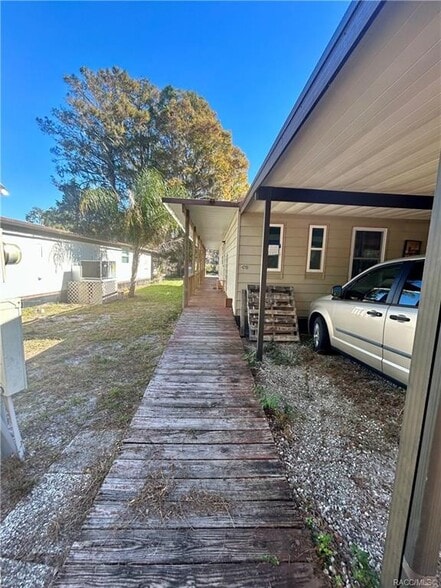 More Photos Of 4210-4218 E Lake Park Dr, Hernando Manufactured Housing Mobile Home Park For Sale