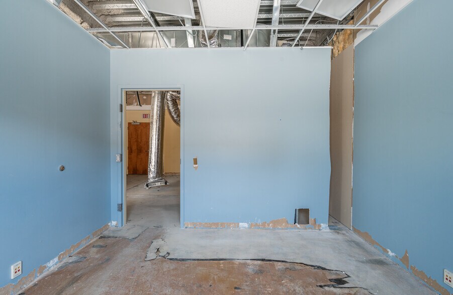 More Photos Of 308 W Rosemary St, Chapel Hill Office For Sale