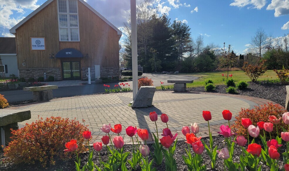 More Photos Of 119 Griswold St, Glastonbury Loft Creative Space For Lease