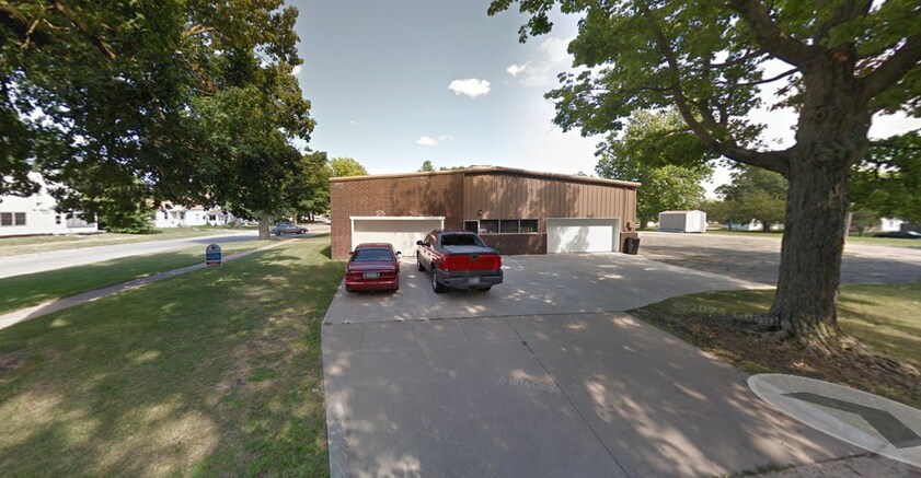 More Photos Of 710 W Main St, Knoxville Apartments For Sale