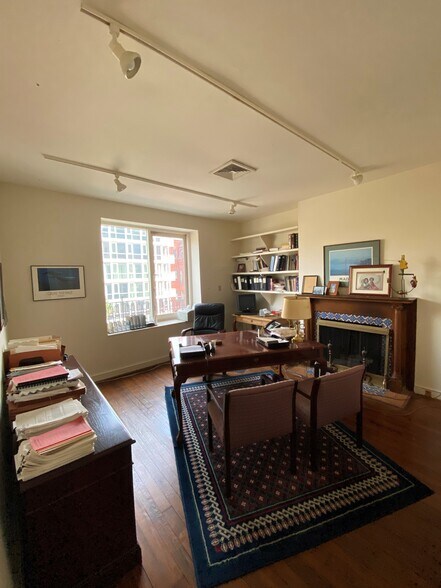 More Photos Of 2014 P St NW, Washington Storefront Retail Office For Lease