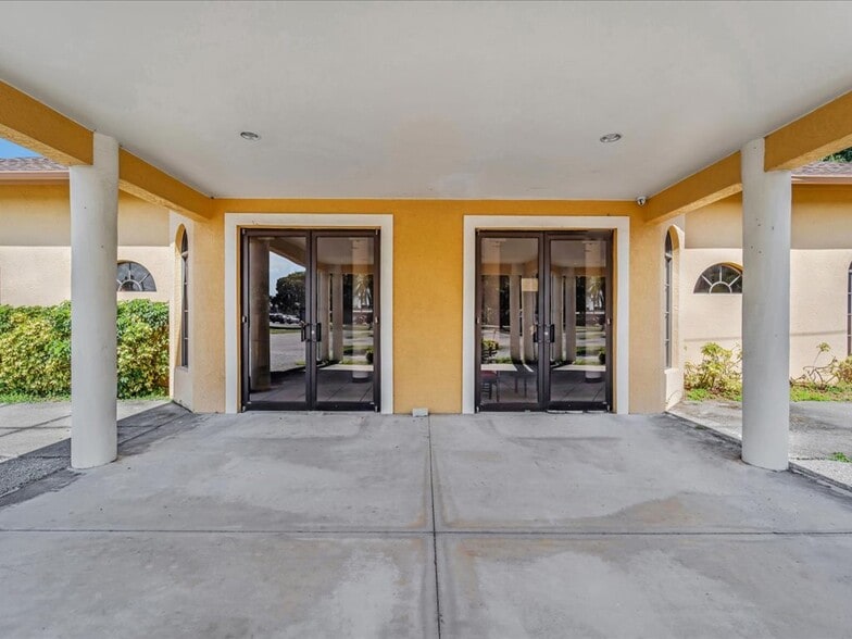 More Photos Of 4630 Palm Beach Blvd, Fort Myers Religious Facility For Sale