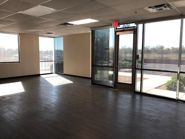 More Photos Of 9802 N 91st Ave, Peoria Unknown For Lease