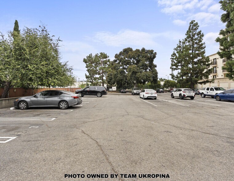 More Photos Of 210 S De Lacey Ave, Pasadena Office For Lease