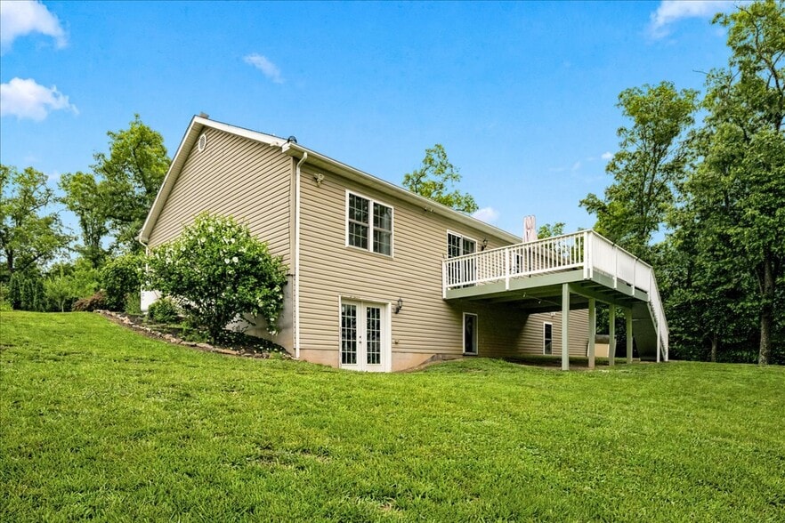 More Photos Of 1309 Redland Rd, Cross Junction Winery Vineyard For Sale