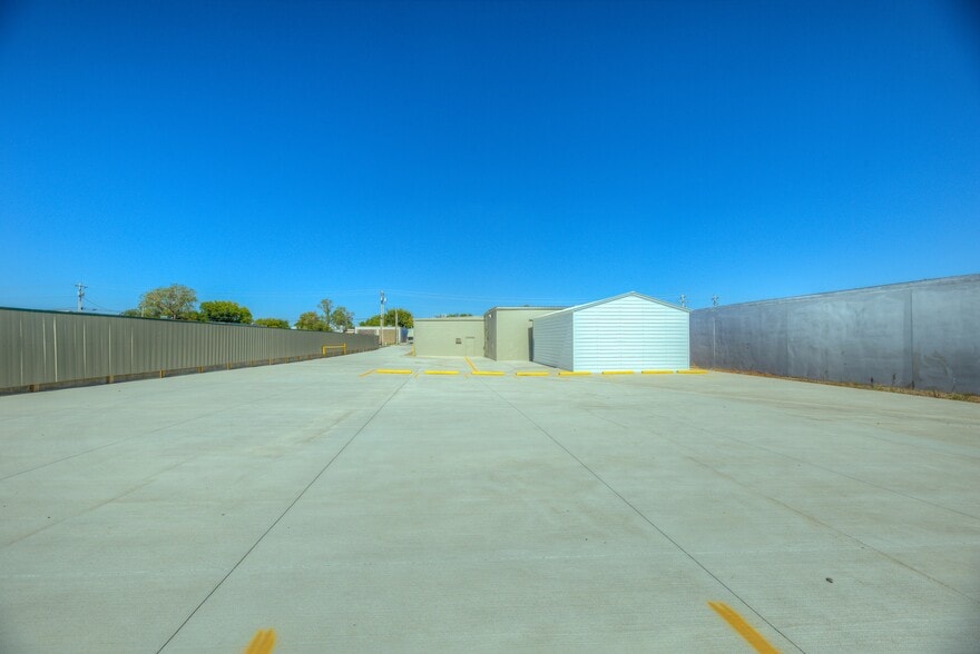 More Photos Of 1109 E Memphis St, Broken Arrow Religious Facility For Sale