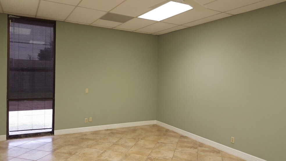 More Photos Of 5110 Wilkinson, Corpus Christi Office For Lease