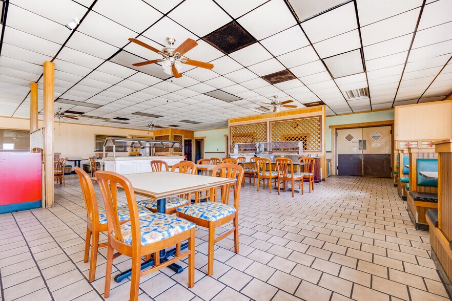 More Photos Of 103 Interstate 40, Shamrock Restaurant For Sale