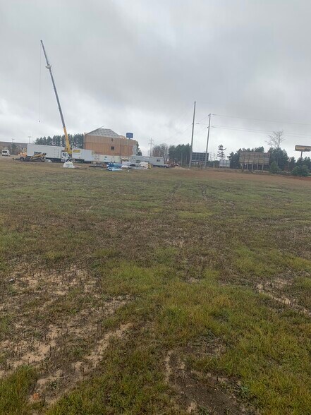 More Photos Of 831 West Main, Gaylord Land For Lease
