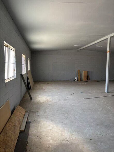 More Photos Of 14011 Broadway St, Cabazon Office For Sale