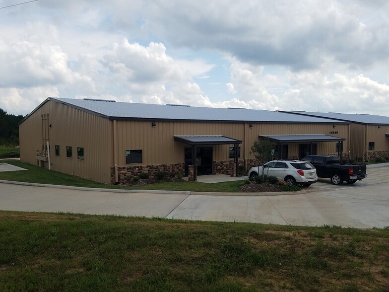 More Photos Of 15349 Summit Park Dr, Montgomery Unknown For Lease