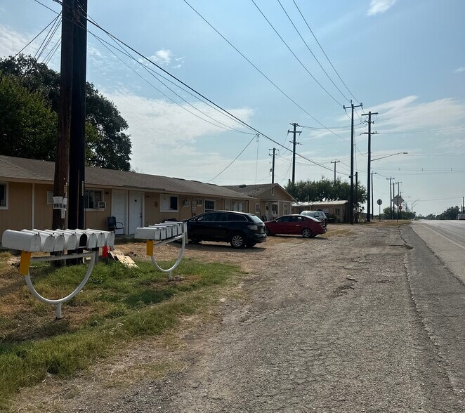Primary Photo Of 10536 S US Highway 181, San Antonio Apartments For Sale