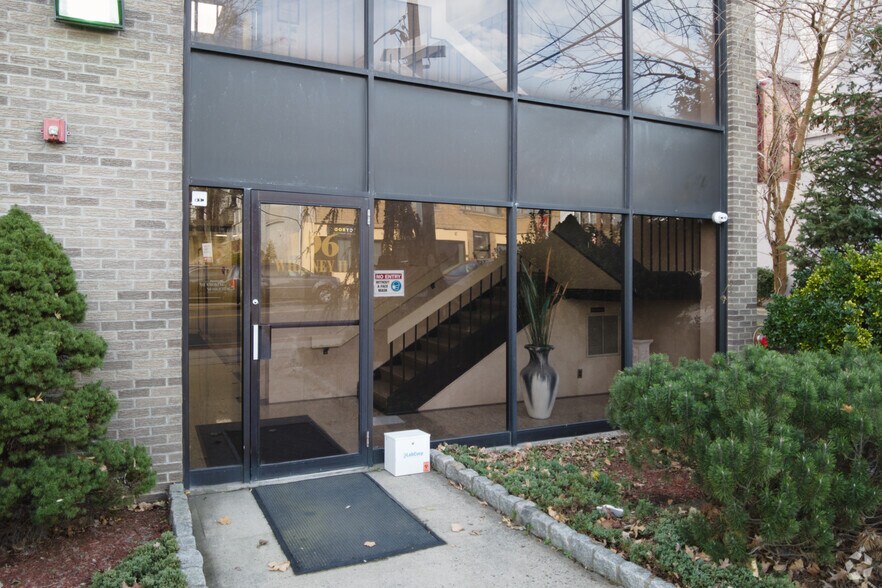 More Photos Of 196 Paterson Ave, East Rutherford Unknown For Lease