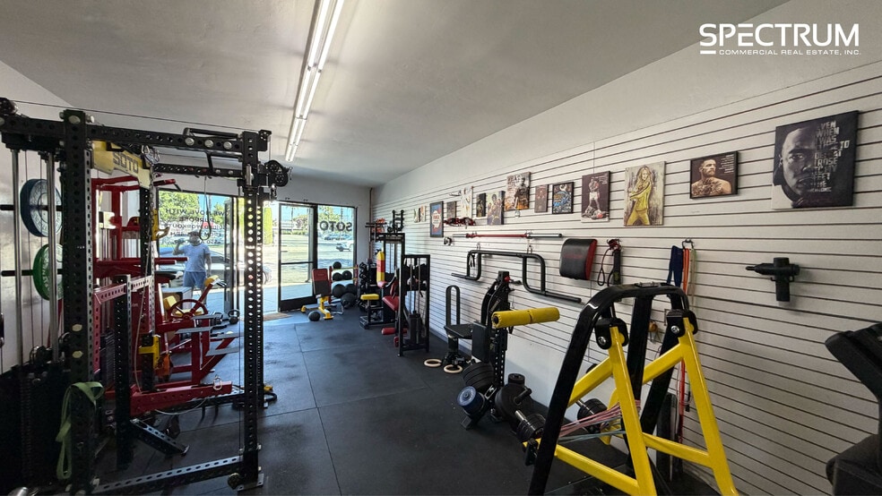 More Photos Of 1800-1806 W Olive Ave, Burbank Storefront For Lease