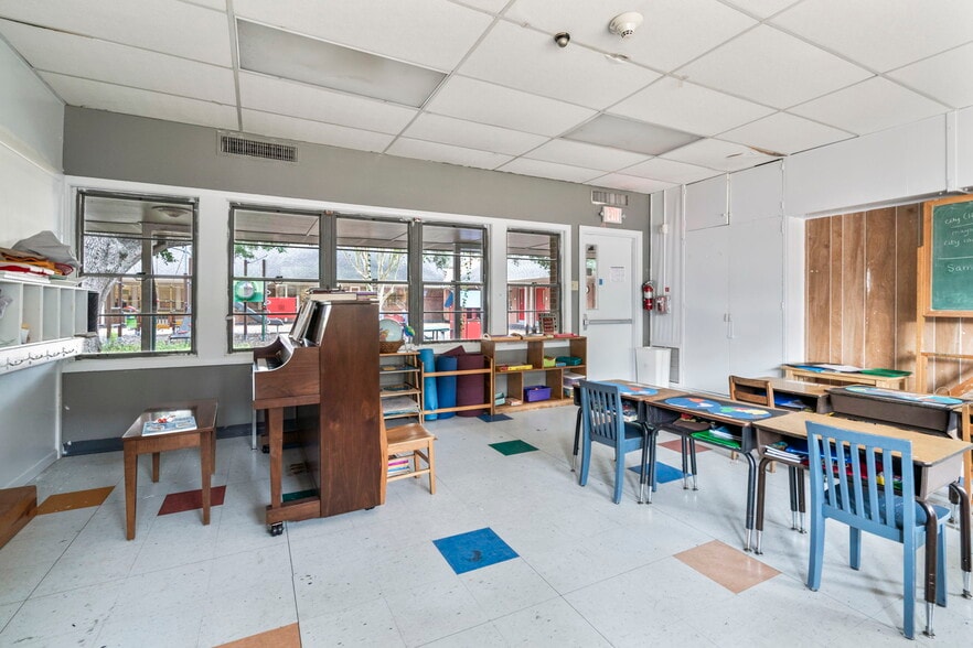 More Photos Of 3511 Linkwood Dr, Houston Religious Facility For Sale