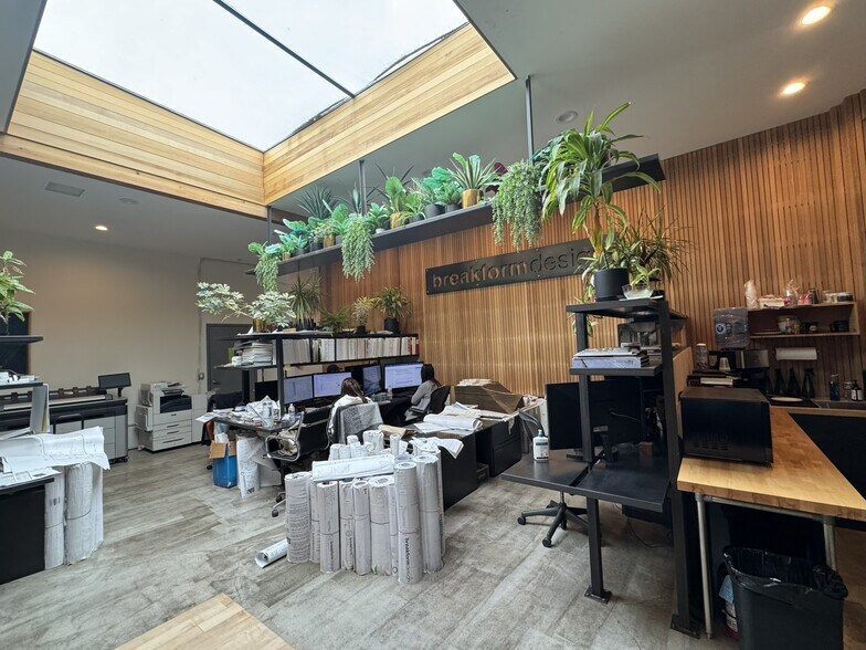 More Photos Of 127 Arena St, El Segundo Manufacturing For Lease