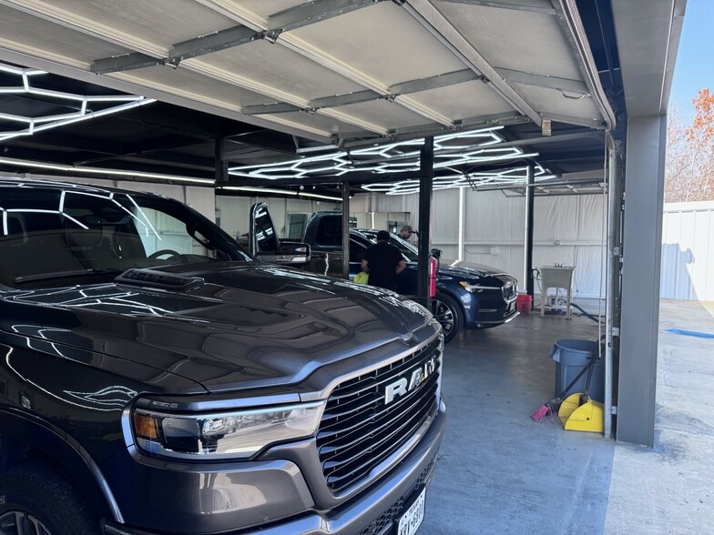 More Photos Of 2521 N Durham Dr, Houston Auto Repair For Sale