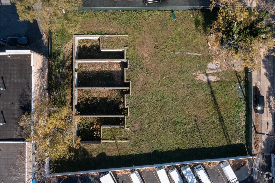 More Photos Of 33 Park Pl, Lynbrook Land For Sale