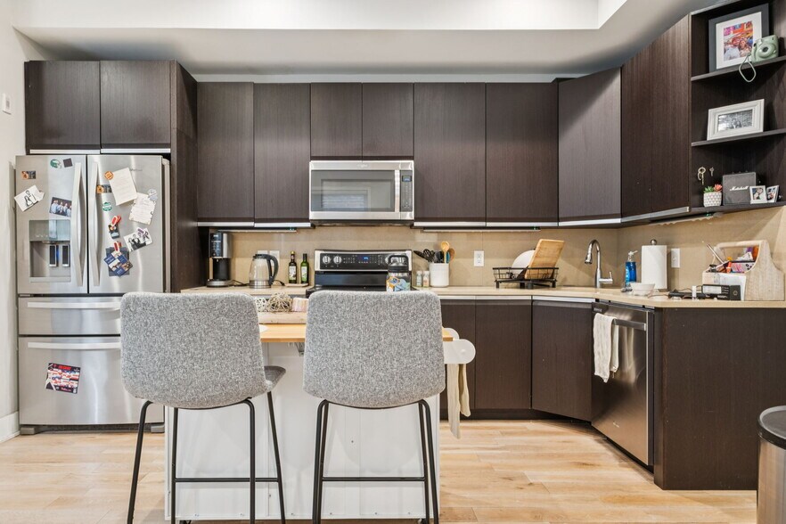 More Photos Of 1516 Green St, Philadelphia Apartments For Sale
