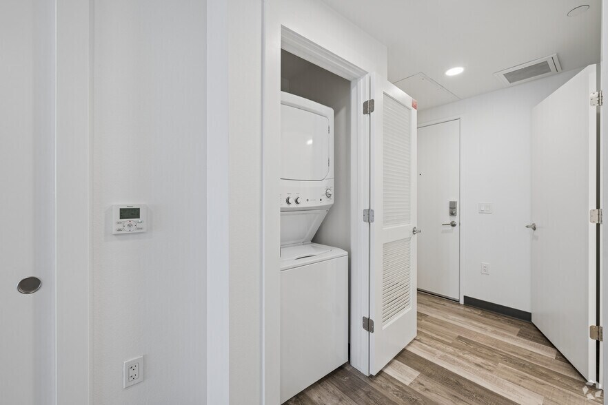 More Photos Of 1275 N Santa Fe Dr, Denver Apartments For Lease