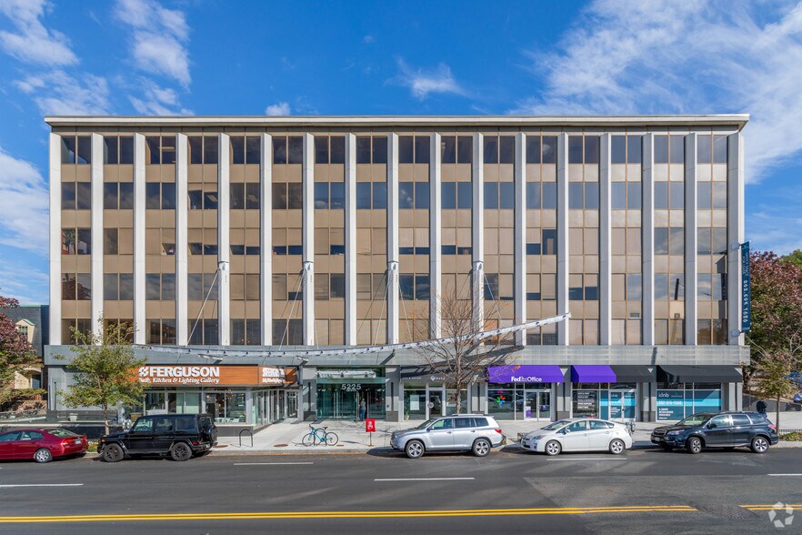 More Photos Of 5225 Wisconsin Ave NW, Washington Medical For Lease