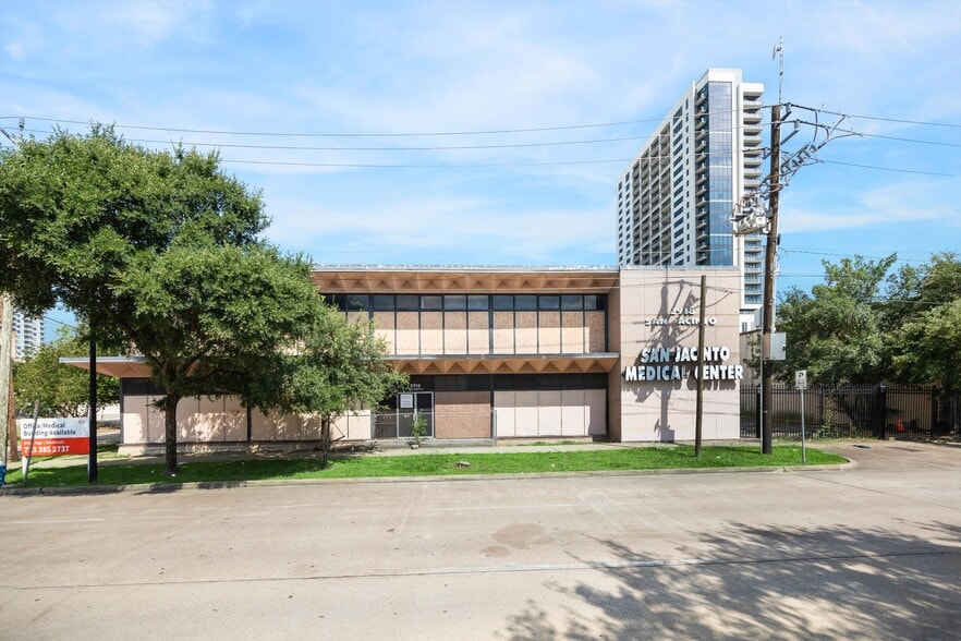 More Photos Of 2918 San Jacinto St, Houston Medical For Sale