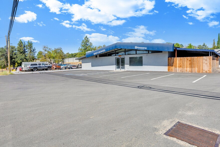 More Photos Of 20736 Longeway Rd, Sonora General Retail For Lease