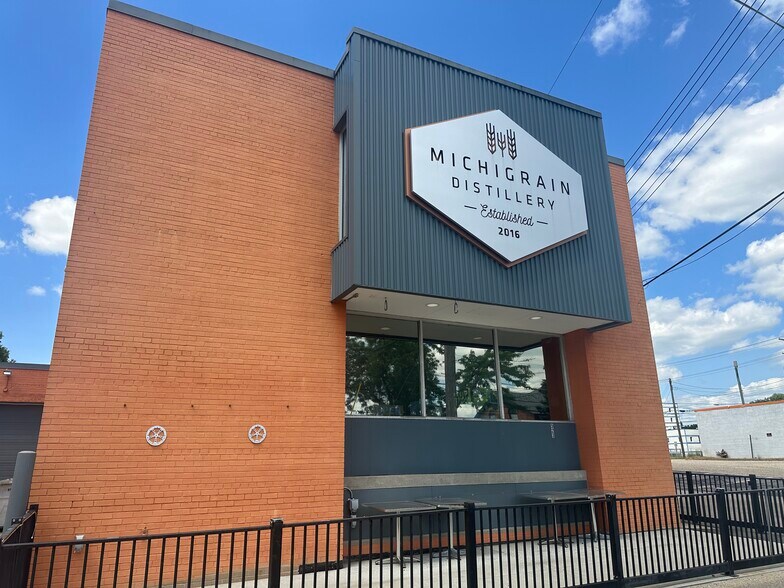 More Photos Of 523 E Shiawassee St, Lansing Freestanding For Lease