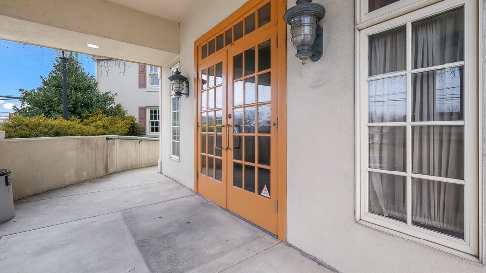 More Photos Of 1373 Easton Rd, Warrington Restaurant For Sale