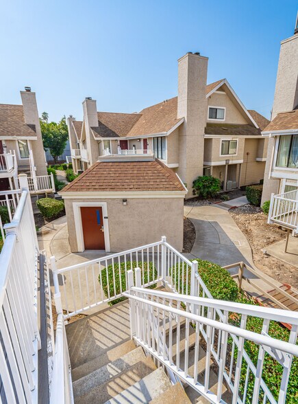 More Photos Of 1530 Howe Ave, Sacramento Hotel For Sale