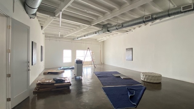 More Photos Of 5351 W Adams Blvd, Los Angeles General Retail For Lease