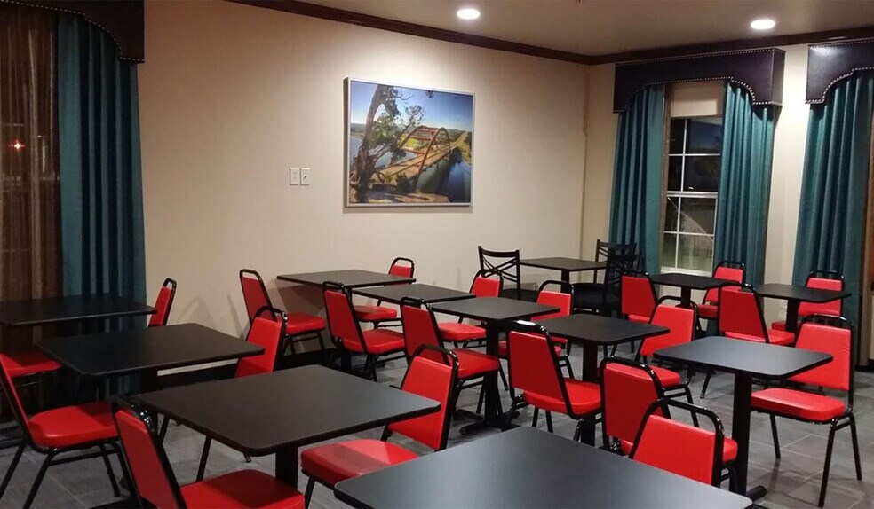 More Photos Of 3084 Tx-16, Tilden Hotel For Sale