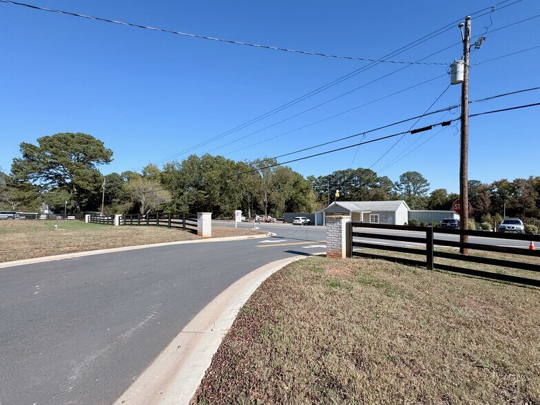 More Photos Of 1535 Dahlonega Highway, Cumming Office Residential For Sale