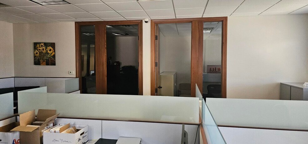 More Photos Of 7006 S Alton Way, Englewood Light Manufacturing For Lease